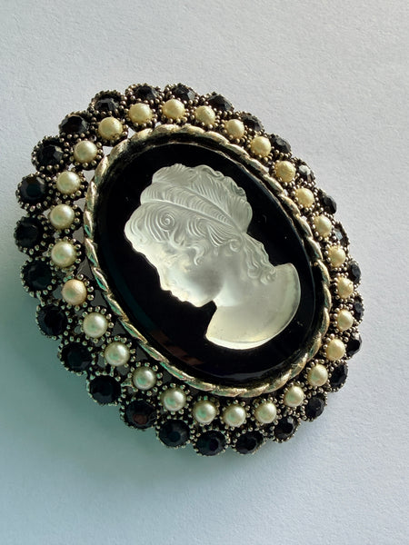 Cameo Vintage Brooch-Vintageonline-Vintage Online