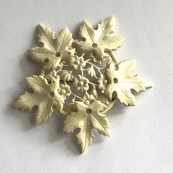 Early Plastic Mid Century Floral Leaf Brooch-Vintageonline-Vintage Online