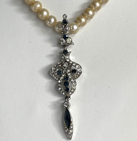 Elegant Pearl Strand With Rhinestone Drop-Vintageonline-Vintage Online