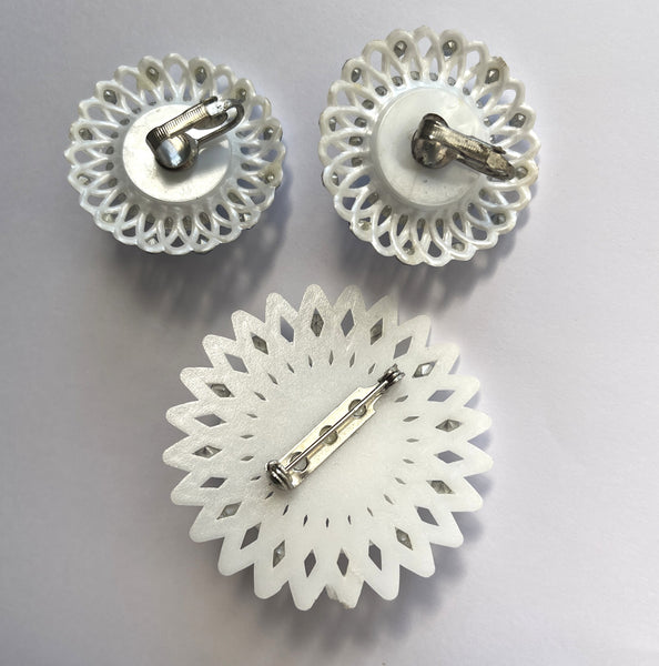Feather lite 1950's Brooch and Earrings-Vintageonline-Vintage Online