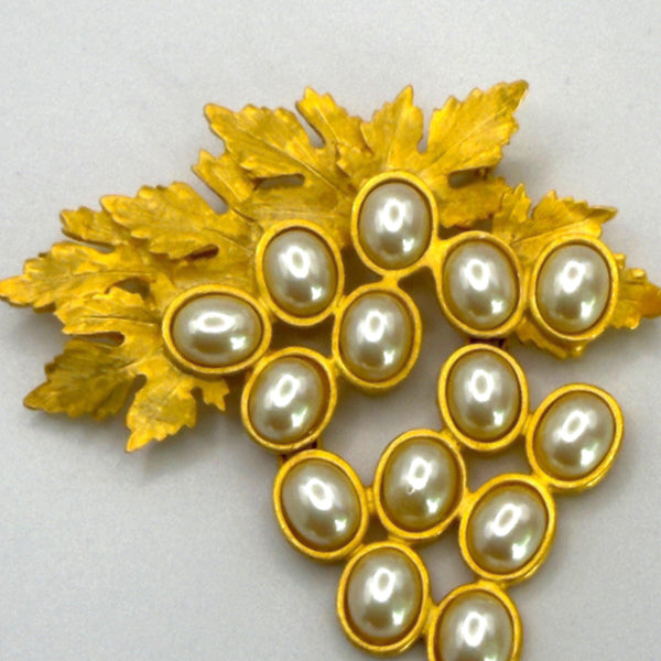 Grapes & Vine Vintage 90's Gold tone Large Brooch-Vintageonline-Vintage Online