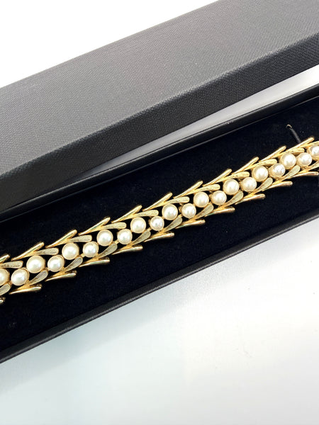 Crown Trifari Signed Vintage Faux Pearl Brushed Gold Tone Vintage Bracelet