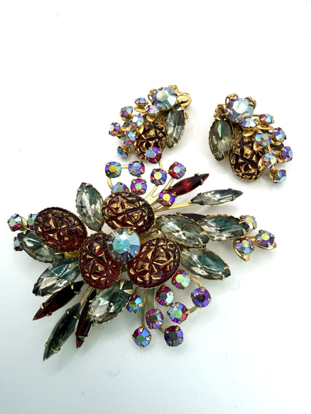 1950's Beau Jewels Carved Stone & Aurora Borealis Rhinestone Brooch & Earrings