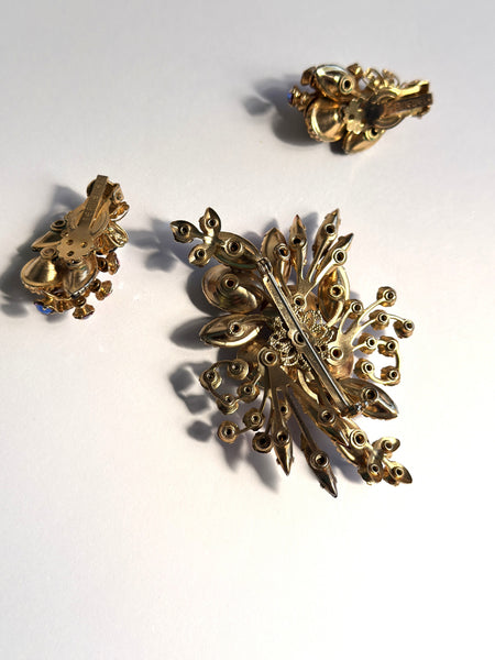 1950's Beau Jewels Carved Stone & Aurora Borealis Rhinestone Brooch & Earrings