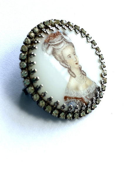 Lady Portrait on Porcelain Vintage Brooch-Vintageonline-Vintage Online