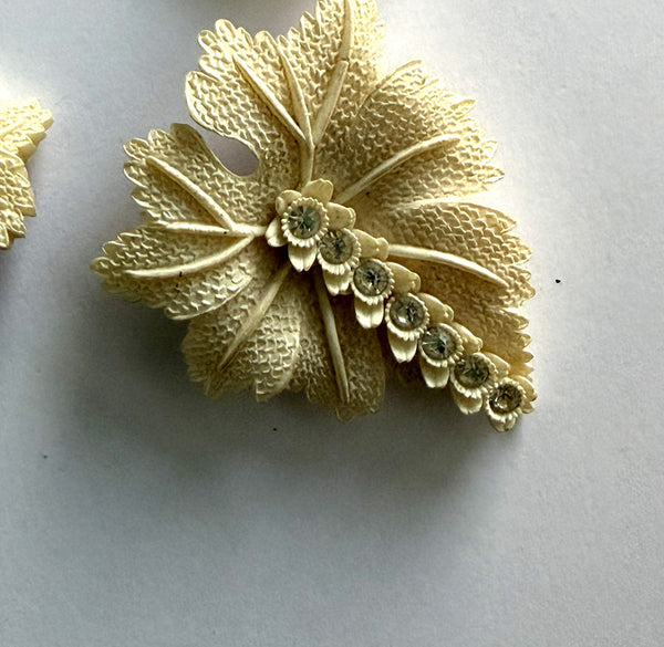 Leaf Shaped Vintage Brooch and Earrings-Vintageonline-Vintage Online