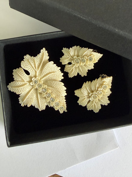 Leaf Shaped Vintage Brooch and Earrings-Vintageonline-Vintage Online