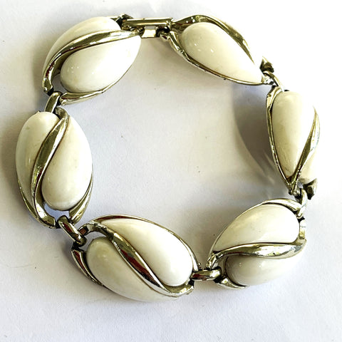 Lucite Vintage 50's White Thermoset Bracelet-Vintage Online-Vintage Online
