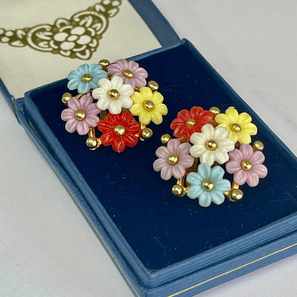 Mid Century Daisy Lucite Vintage Earrings-Vintageonline-Vintage Online