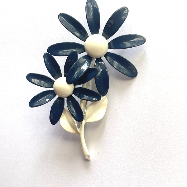 Mid Century Vintage Double Head Metal Daisy Brooch-Vintage Online-Vintage Online