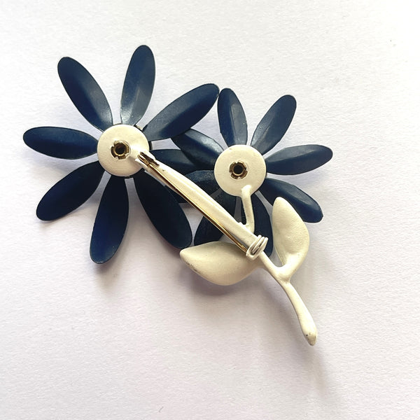 Mid Century Vintage Double Head Metal Daisy Brooch-Vintage Online-Vintage Online