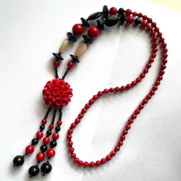 Red & Black Bead Lariat Necklace-Vintageonline-Vintage Online