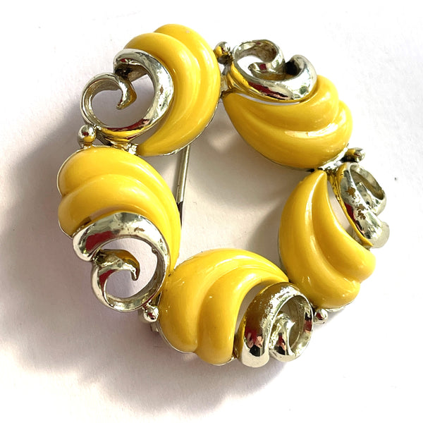 Retro 50's Yellow Lucite Brooch-Vintageonline-Vintage Online