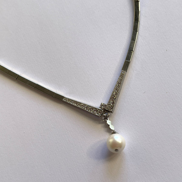 Silver tone solid chain with Rhinestones and Drop Pearl-Vintageonline-Vintage Online