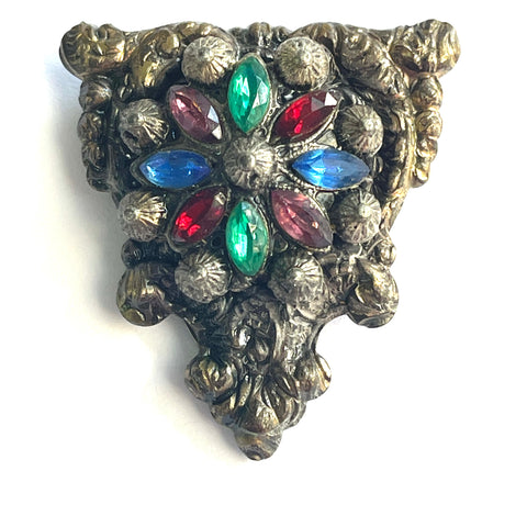 Pins & brooches