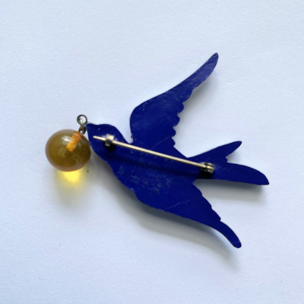 1950's Resin Bird Brooch With Ball-Vintageonline-Vintage Online
