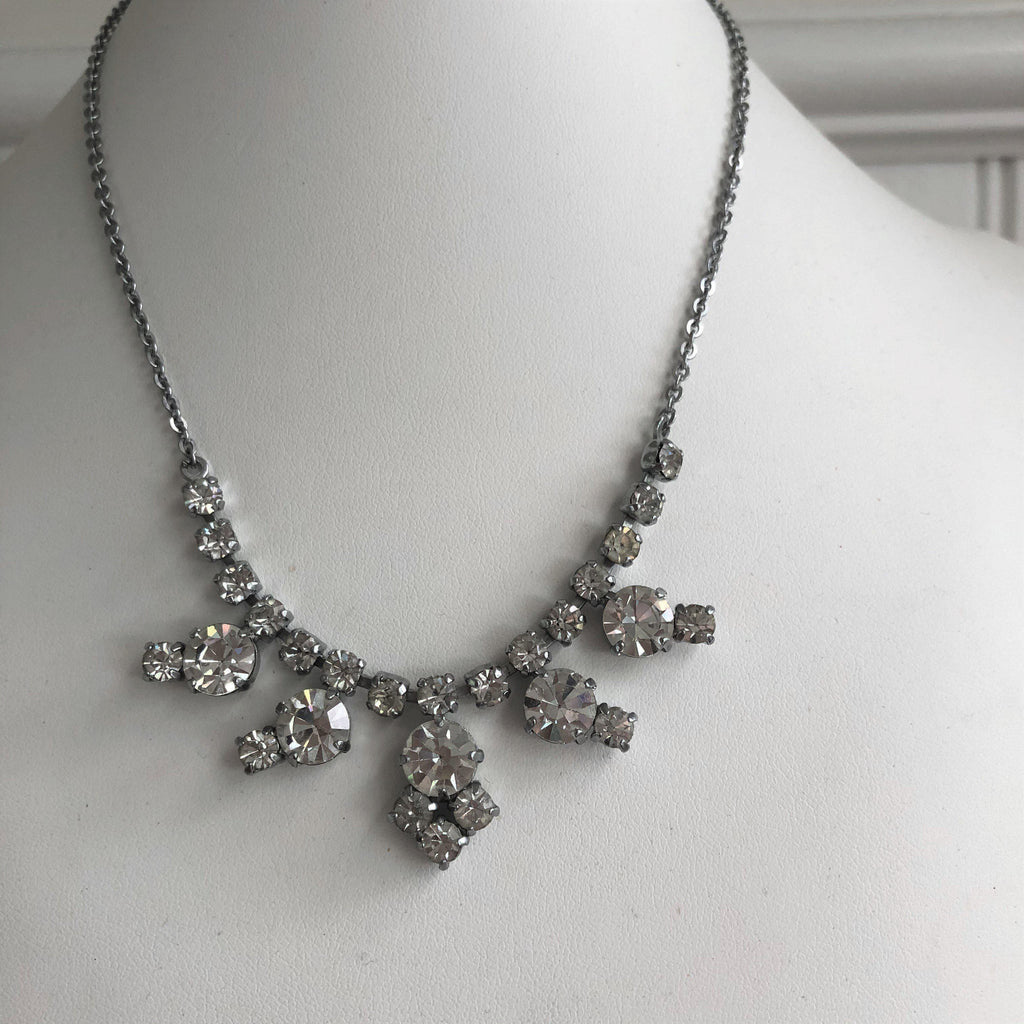 Retro necklace cheap