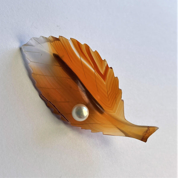 60's Lucite Leaf With Pearl Brooch-Vintageonline-Vintage Online