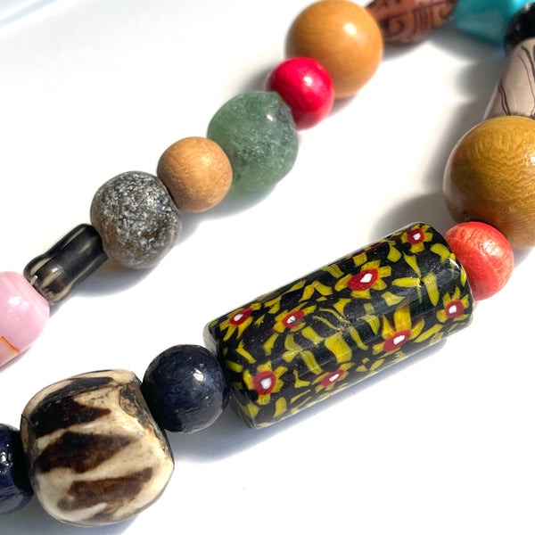 Fantasy Bead Necklace-Vintageonline-Vintage Online