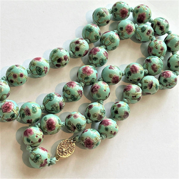Floral Import Bead Necklace-Vintageonline-Vintage Online