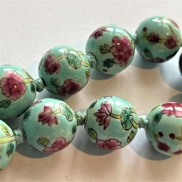 Floral Import Bead Necklace-Vintageonline-Vintage Online
