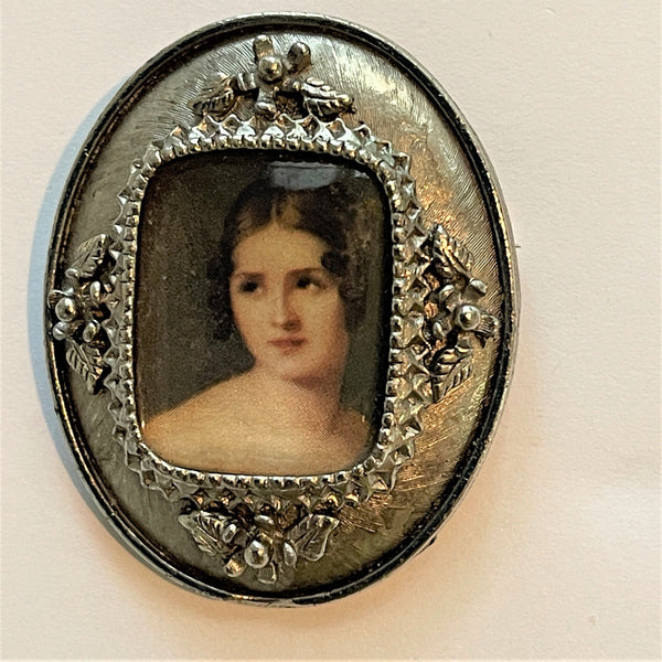 Lady Portrait Vintage Brooch-Vintageonline-Vintage Online