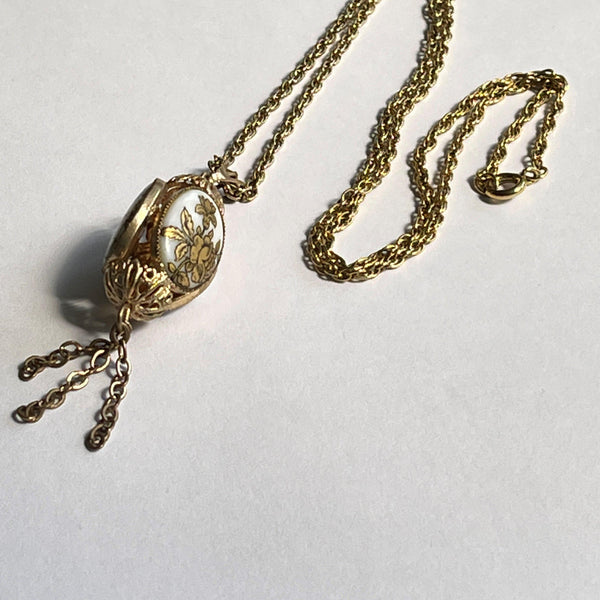 Lantern Pendant & Chain-Vintageonline-Vintage Online
