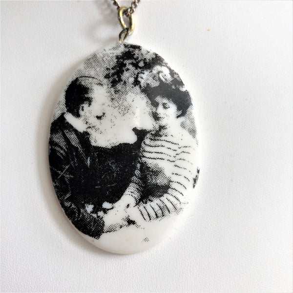 Lovers Vintage Pendant Necklace-Vintageonline-Vintage Online