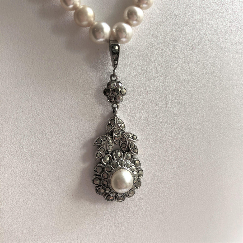 Vintage outlet pearl pendant