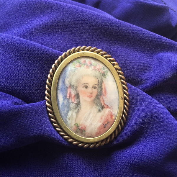 Portrait of a Pompadour lady Vintage Brooch-Vintage Online-Vintage Online