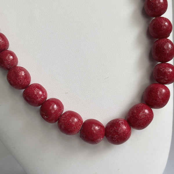 Red Glazed Vintage Wooden Bead Necklace-Vintageonline-Vintage Online