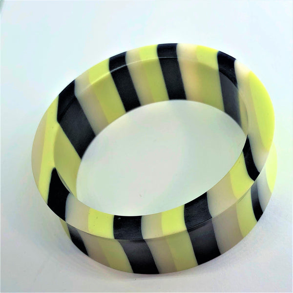 Retro look Acrylic Bangle-Vintageonline-Vintage Online