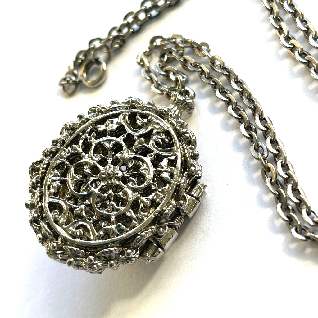 Filigree locket online