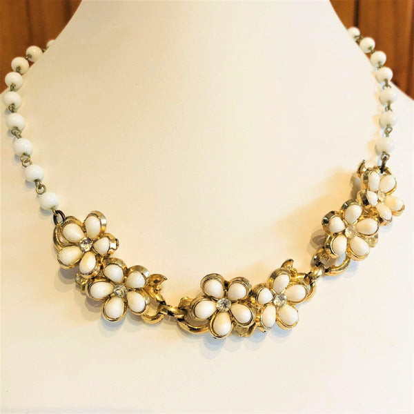 White Thermoset Bead & Diamante Vintage Necklace Vintageonline